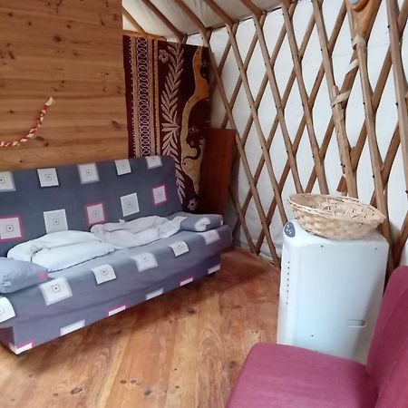 Charmante Yourte Contemporaine Carmaux Экстерьер фото